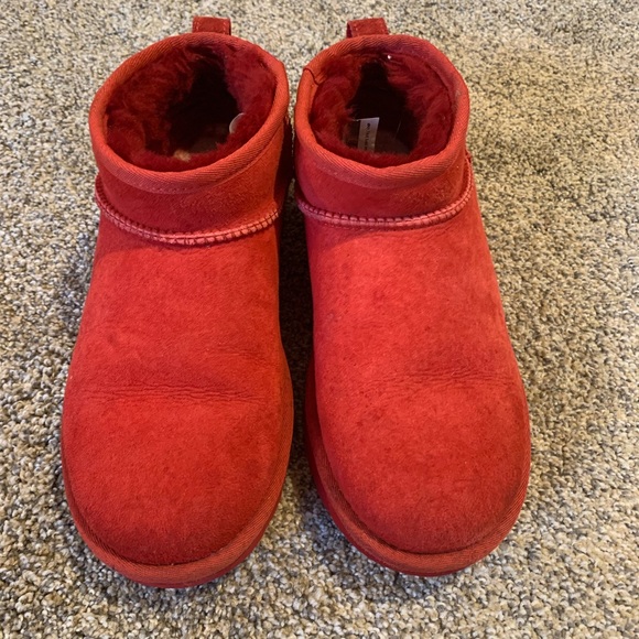 UGG Bright Red Boot - Picture 2 of 4